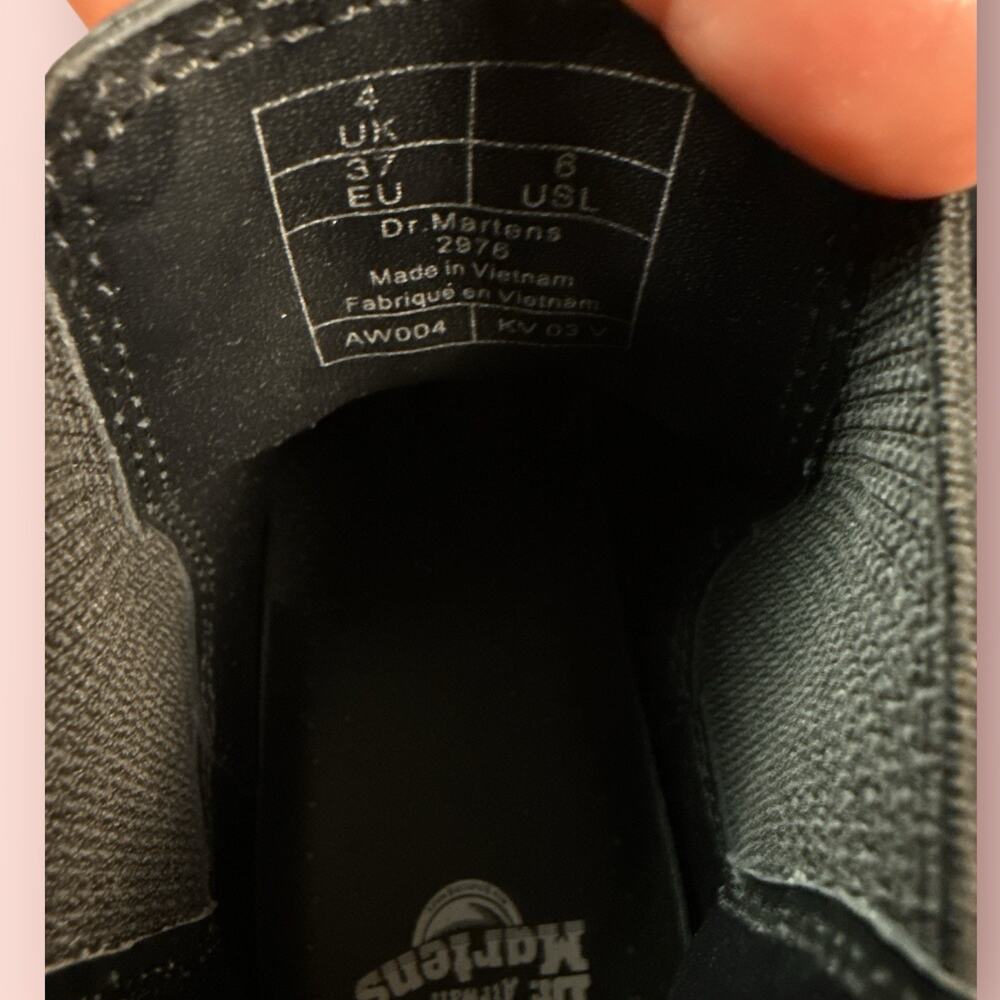 Dr Martens 2976 Yellow Stitch Black Chelsea Boots Women Sz 7 Wanama Leather Rare - Picture 4 of 5